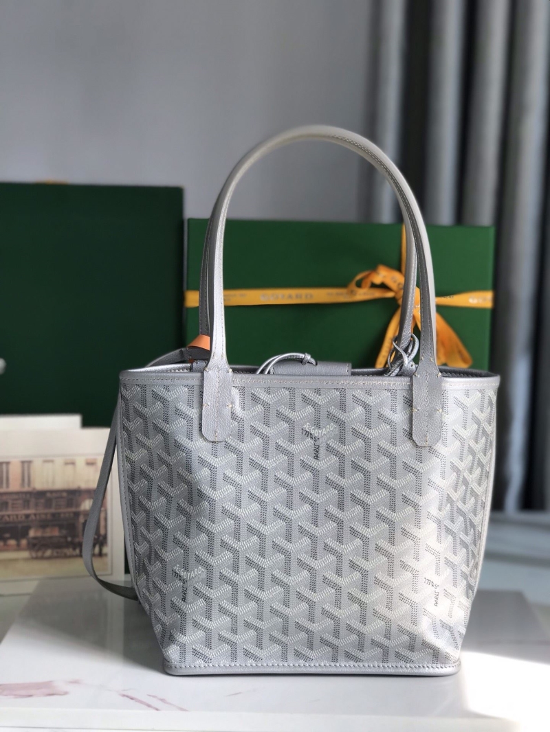 Goyard Shopping Bags